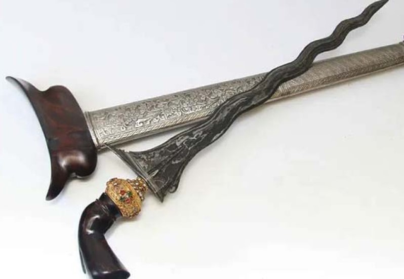 Keris Tayuhan Raseksa